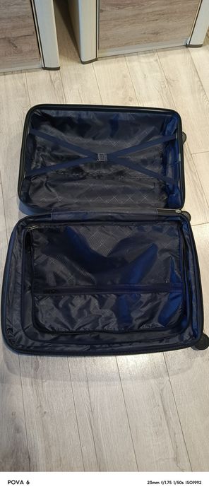 Чемодан полипропиленовый