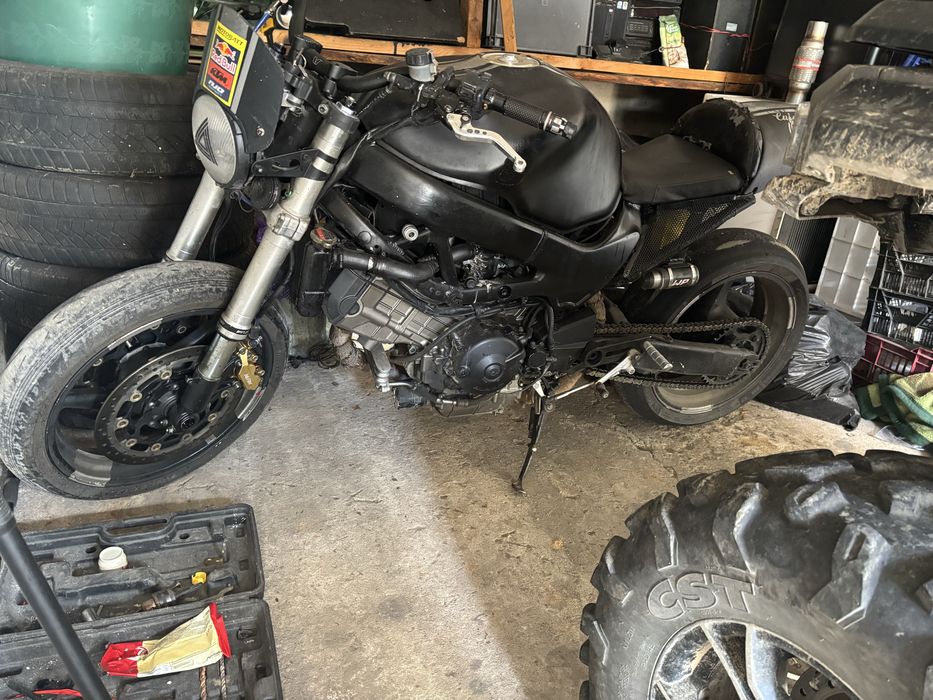 Vand Honda VTR 1000 F