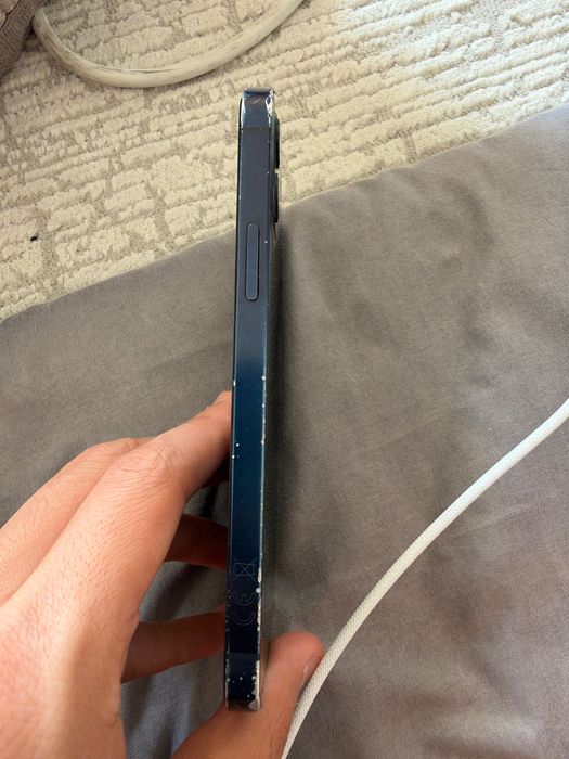 iPhone 12 64гб продаю