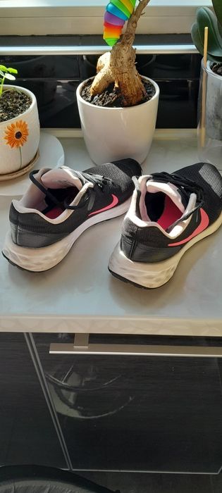 Запазени маратонки Найк