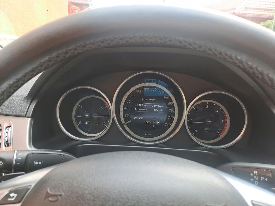 Vând Mercedes E220D W212