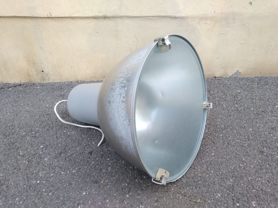 Lampa industriala mare