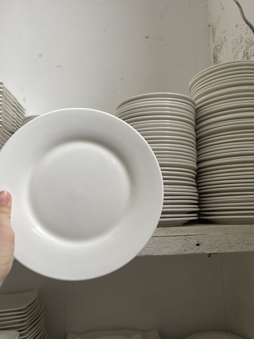 Посуда по 250 тг срочно продам