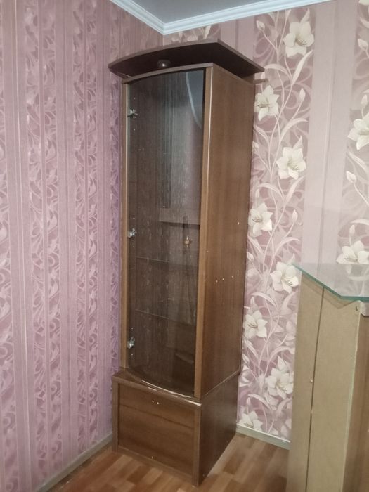 Срочно отдам комод,  шкаф, тумбочку