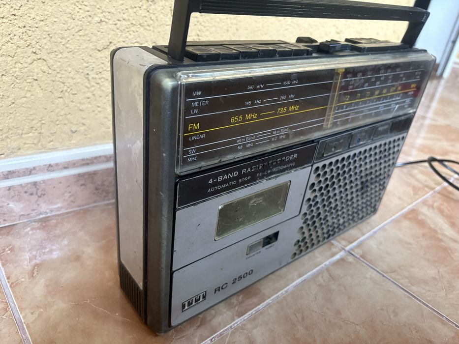 Radio casetofon ITT RC 2500 defect