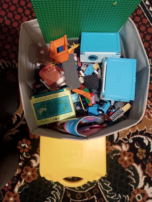 Lada cu lego, peste 7kg