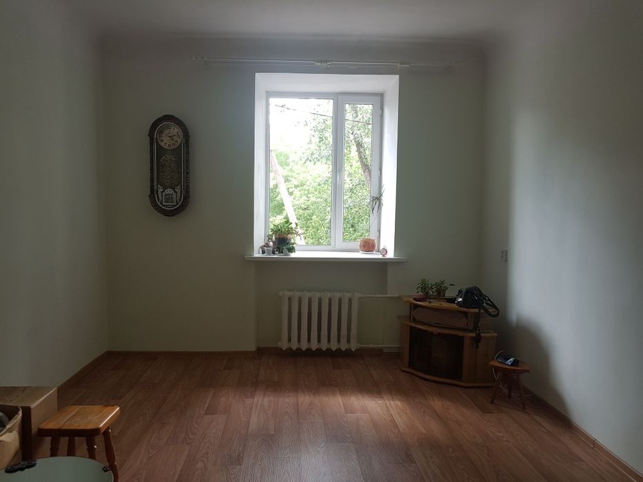 Продам квартиру четыре комнатную