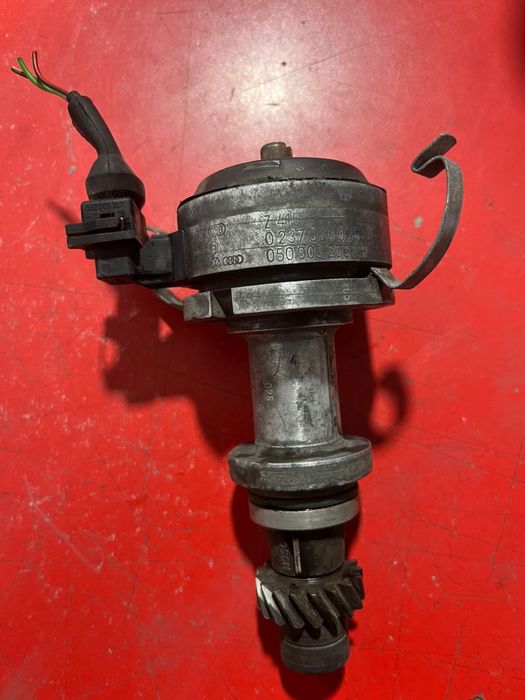 Трамблер Volkswagen Audi 1.8