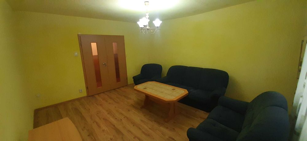 Inchiriez apartament in Sebes