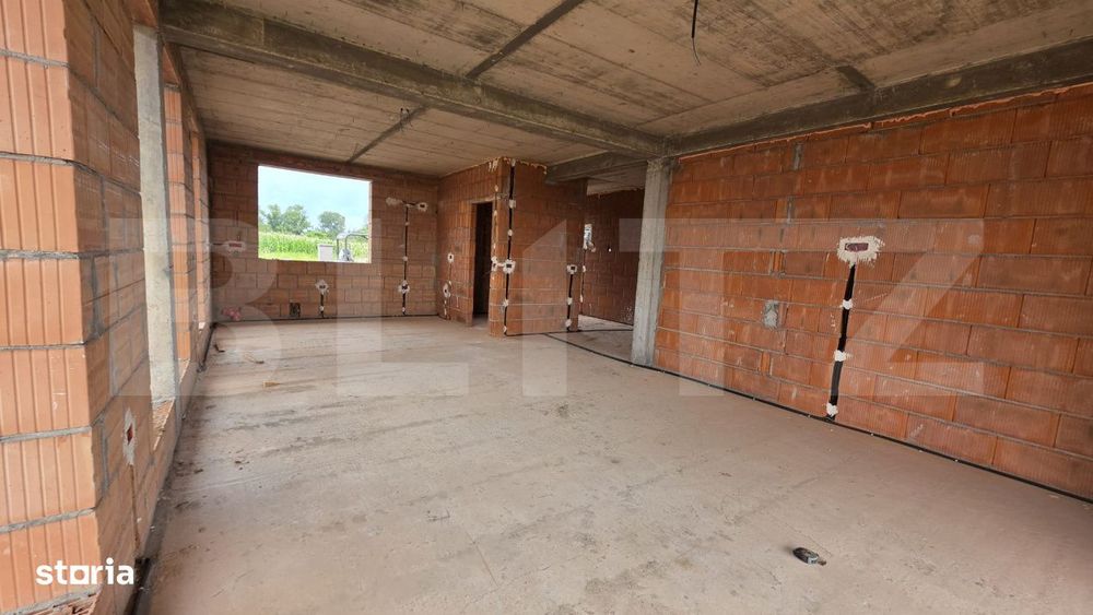 Casa 4 camere, 111 mp, 440 mp teren, zona Micro 16