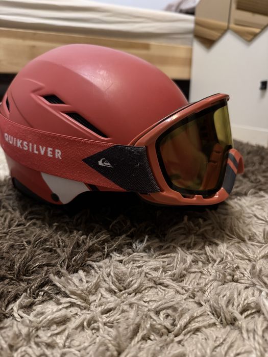 Quicksilver ски каска