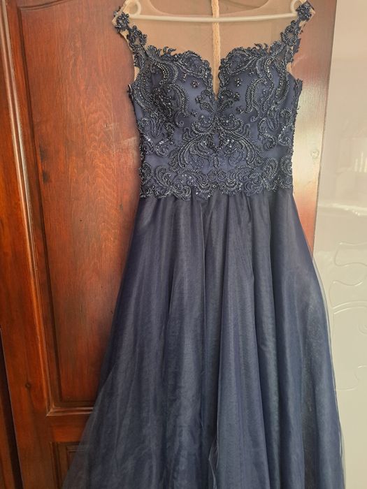 Елегантна  бална рокля.