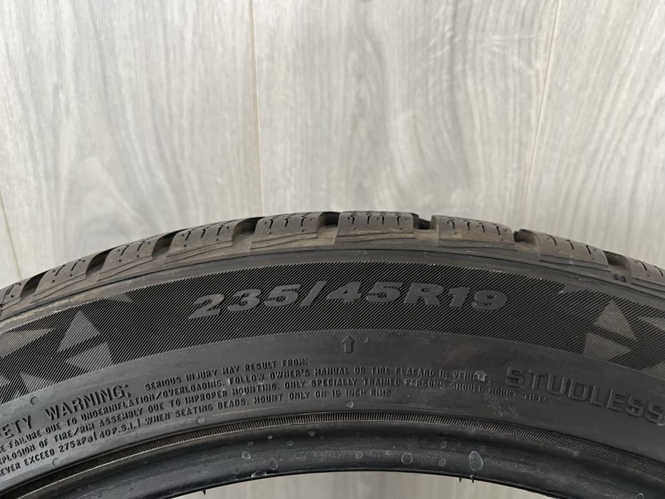 Зимни гуми 235/45/19 Nexen