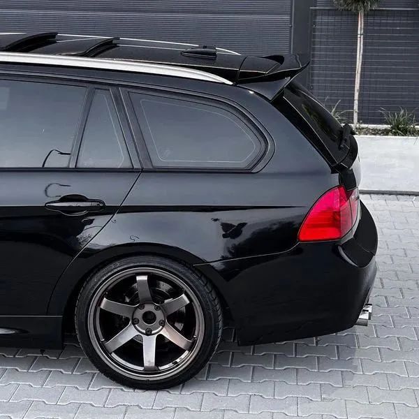Спойлер антикрило за BMW E91 (2005-2012) combi - черен гланц