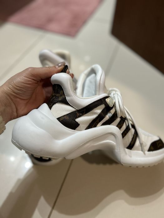 Adidasi Louis vuitton