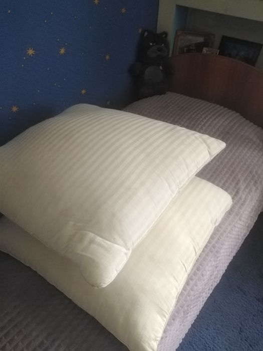 Продам подушки продам.