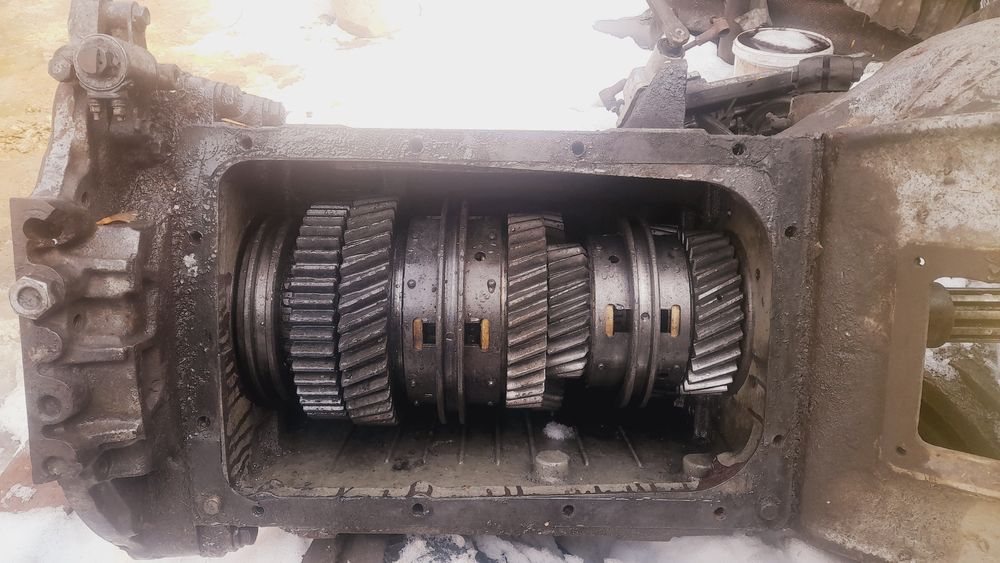 Продаю срочно КПП коробка передач МАЗ (8 ступенчатая)