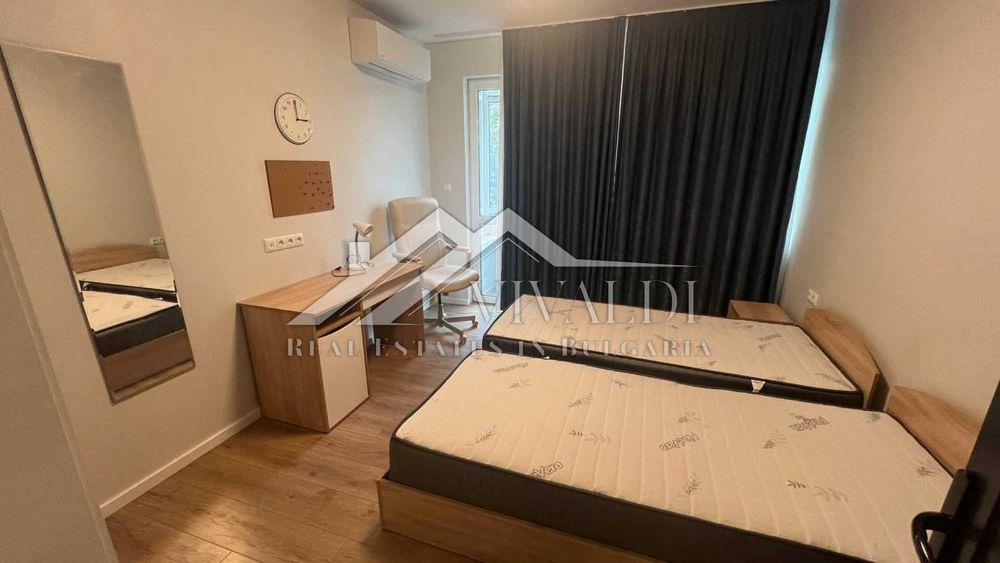 Дава се под наем Тристаен апартамент в Варна, Център - 100 кв.м за 850 € - Снимка #11