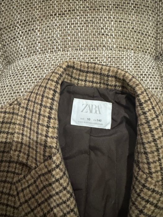 Пепитено вълнено палто на Zara за ръст 140см