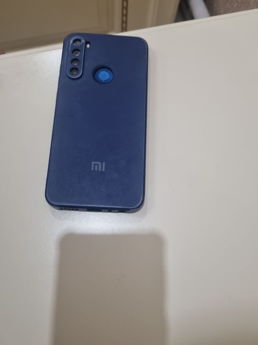 продам телефон редми 8