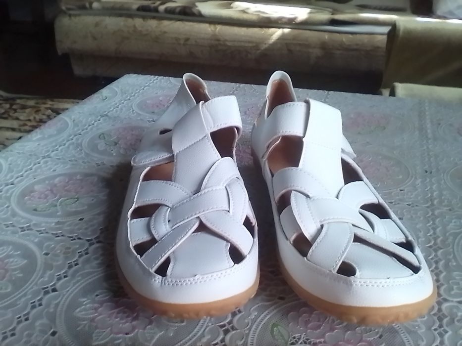 Продам новые летние босоножки