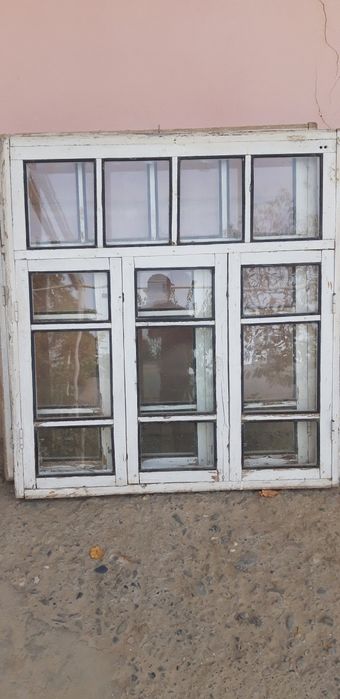 Deraza va eshiklar sotiladi