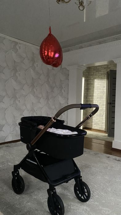 Продам детскую коляску Kidilo 2 в 1.