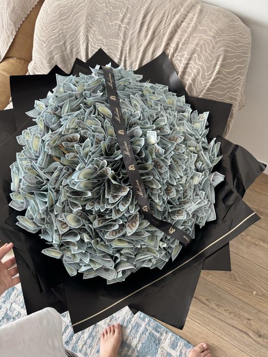 Букет 100доллар для фото съёмки