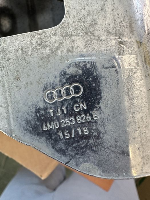 Audi Q7 2015 Оригинален десен накрайник за Ауспух