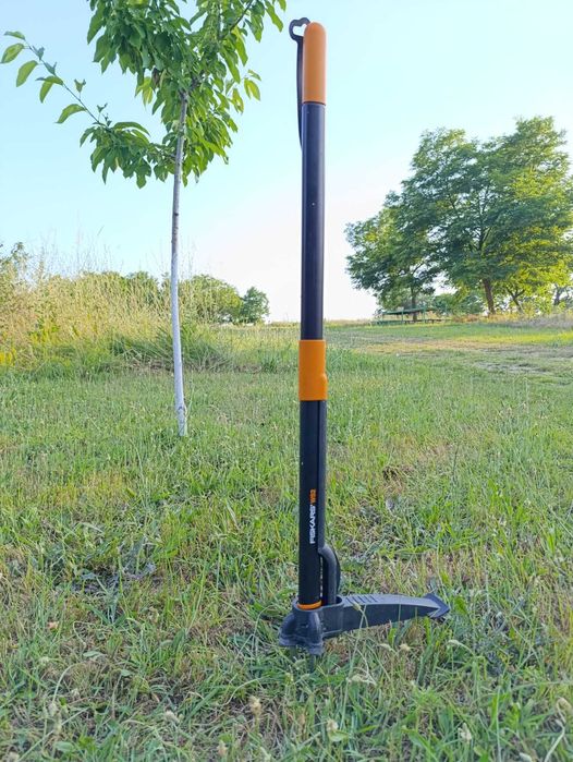 ГРАДИНАРИ ! Изкоренител за плевели FISKARS, Фискарс Плевел изкормвач !