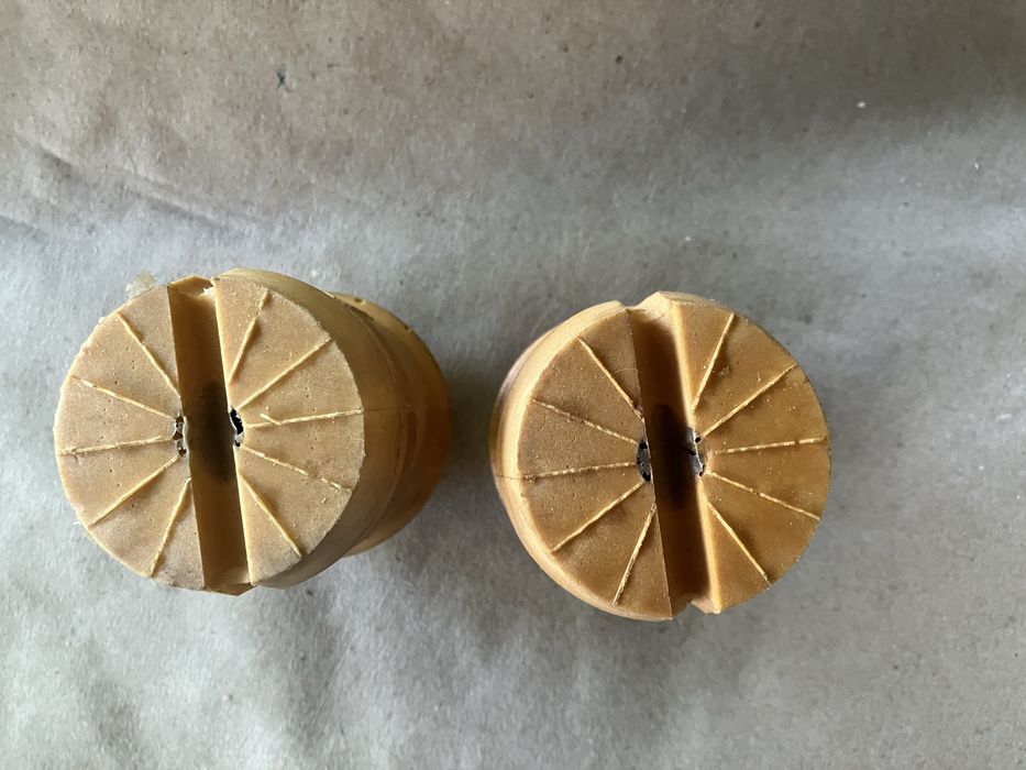 Новый комплект отбойников на bmw e39,e34