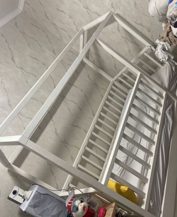 Домик кровать (дерево)