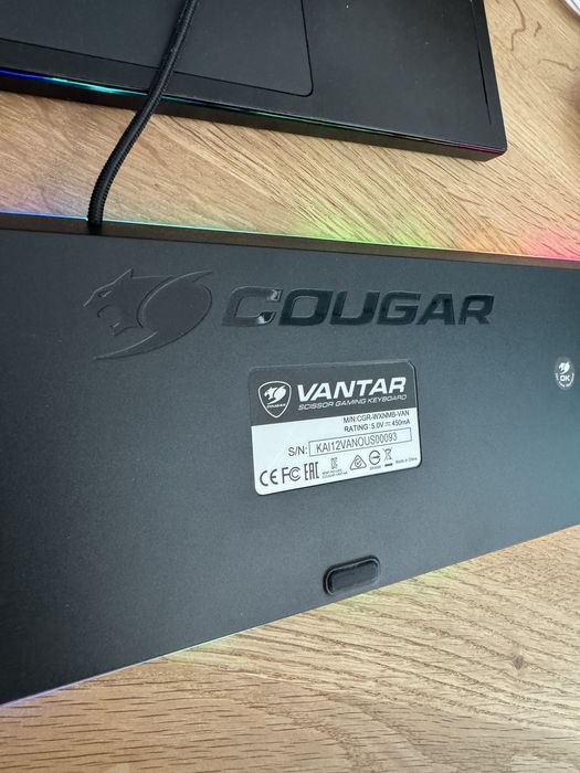 Tastatura iluminata RGB slim Cougar Vantar