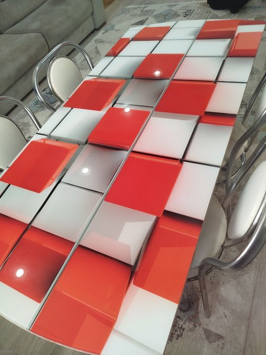 продам стол стеклянный