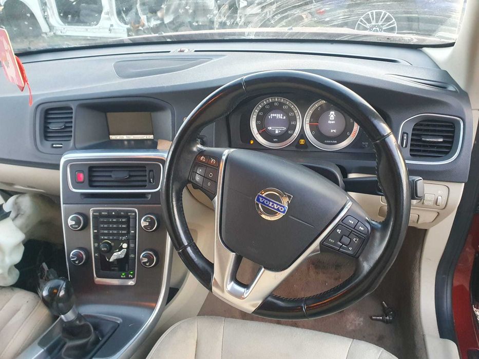 Dezmembrez Volvo S60 SE D3 2.0D 2011