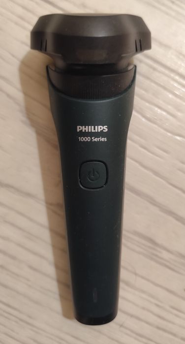 Продам новую электробритву Phillips