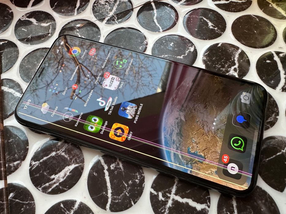 продается айфон xs max