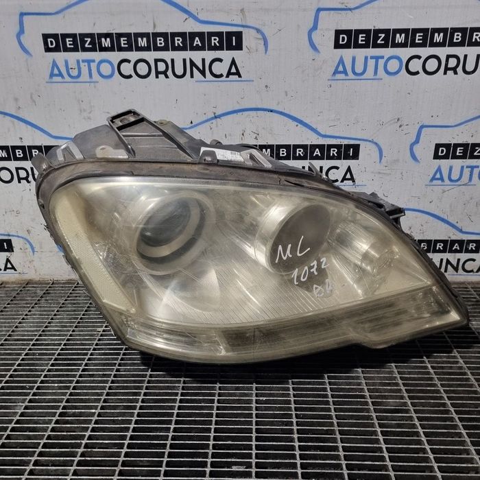 Far Dreapta Mercedes ML W164 Facelift 2008 - 2011 SUV 4 Usi (1072) Fara xenon ...