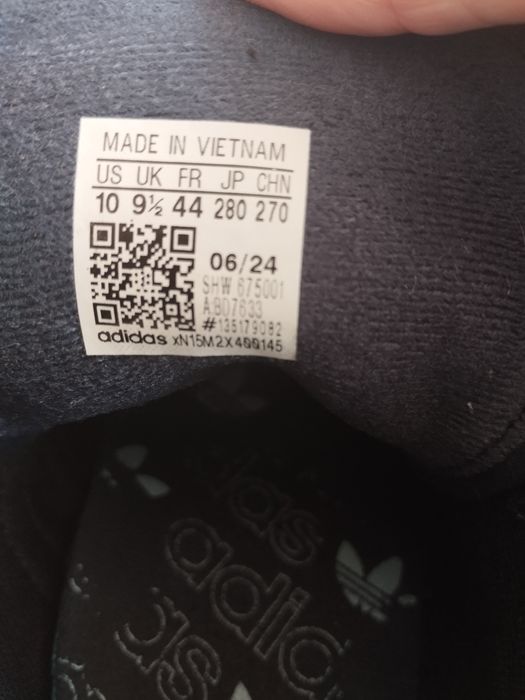 Продавам маратонки Adidas Spezial