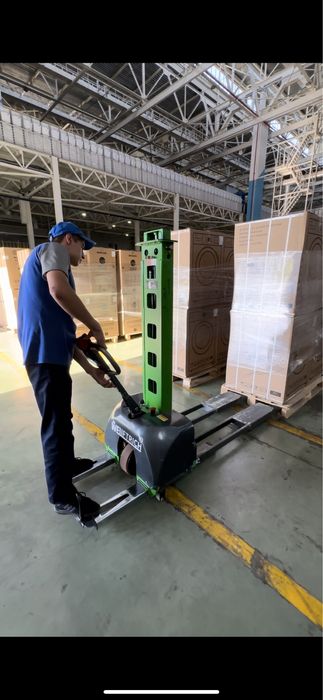 Електрический штабелер