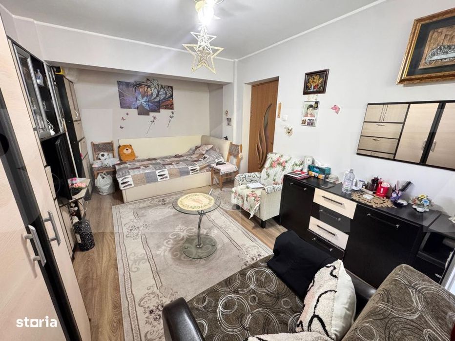 Garsoniera renovata, etaj 3, langa Uvertura Mall – zona Grivita