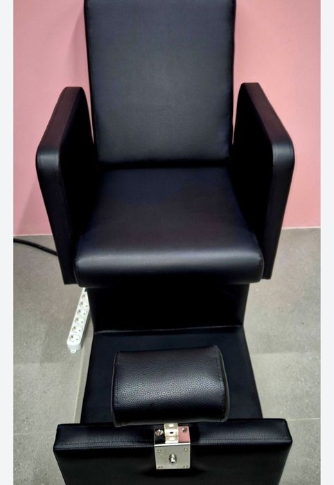 Продам педикюрный кресло