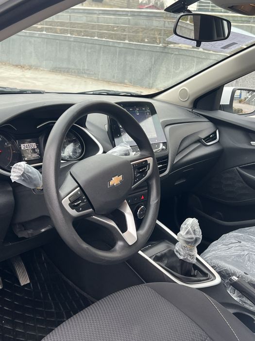 Onix 3 mexanika Metan-5