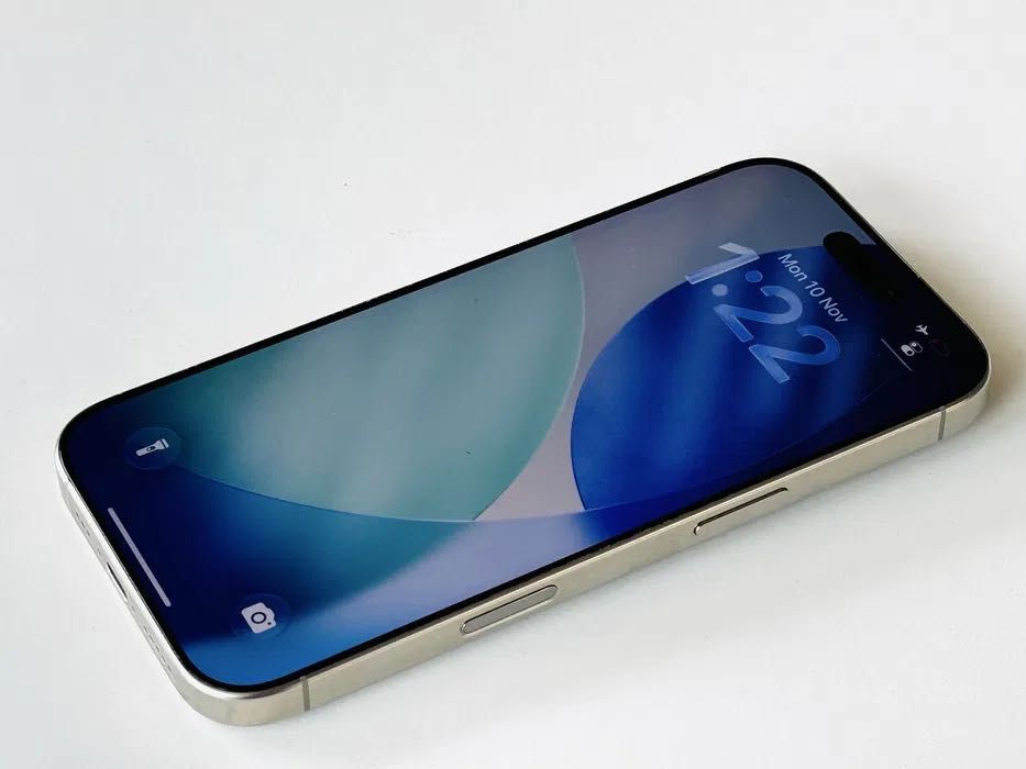 Iphone 16 Pro 128GB Natural Titanium Като нов! Гаранция 6 месеца