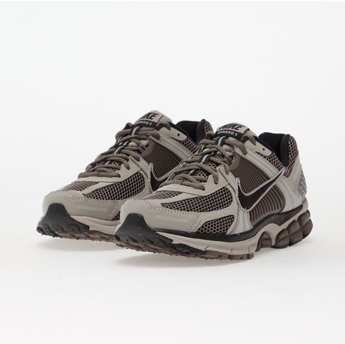 Маратонки Nike Zoom Vomero 5