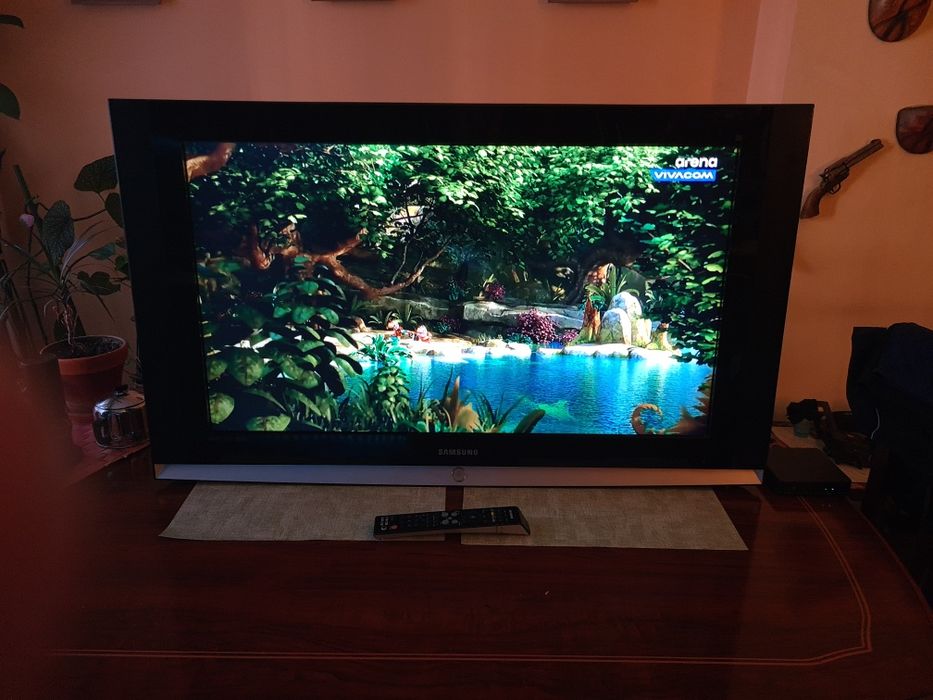 Телевизор Samsung 37 инча