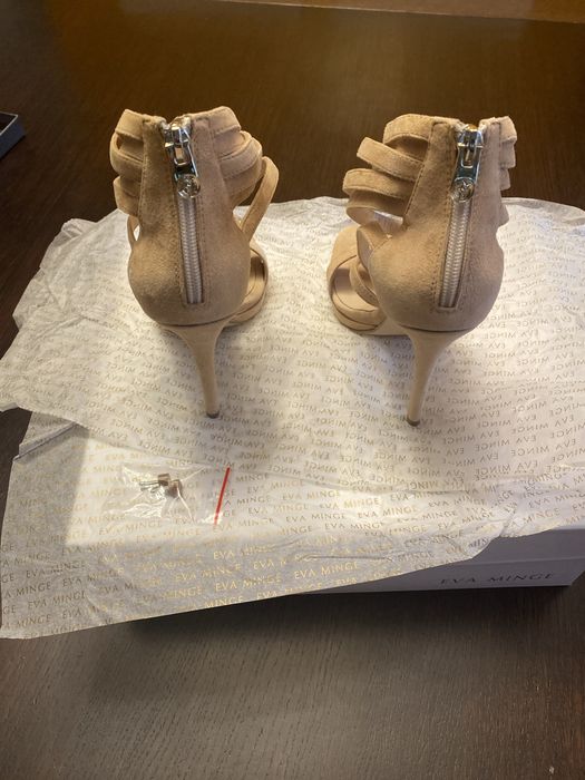 Обувки нови “Eva Minge”