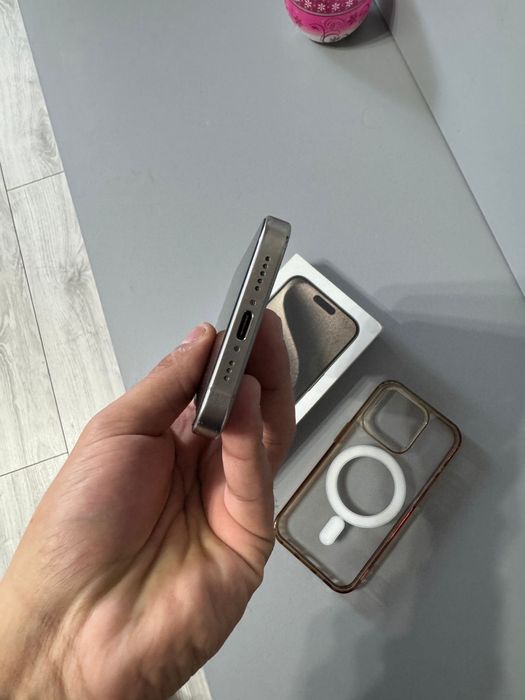 Iphone 15 Pro ,stare buna