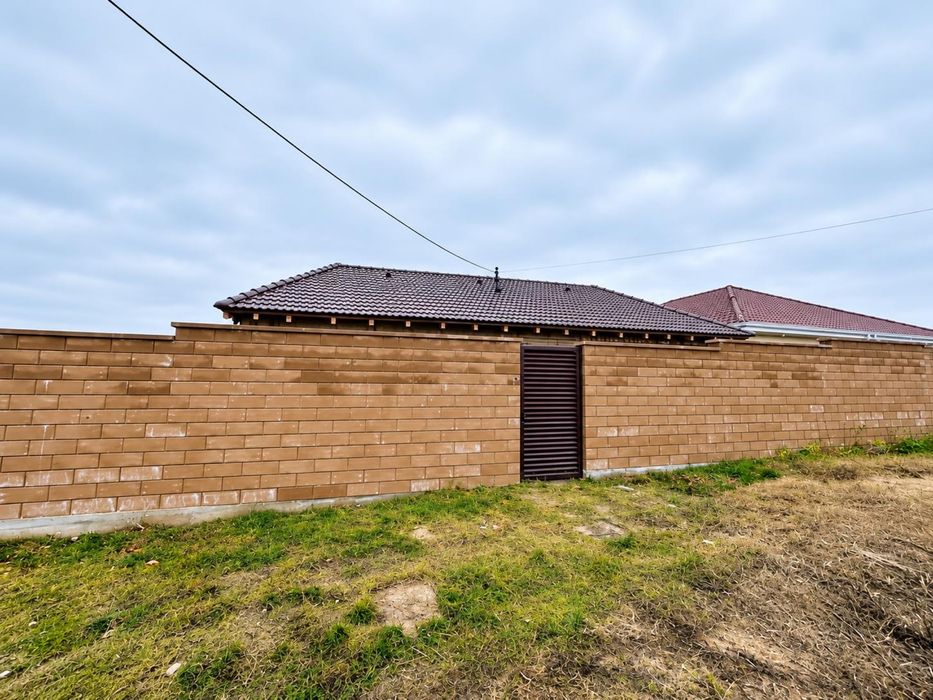 Casa cu 3 camere de vanzare