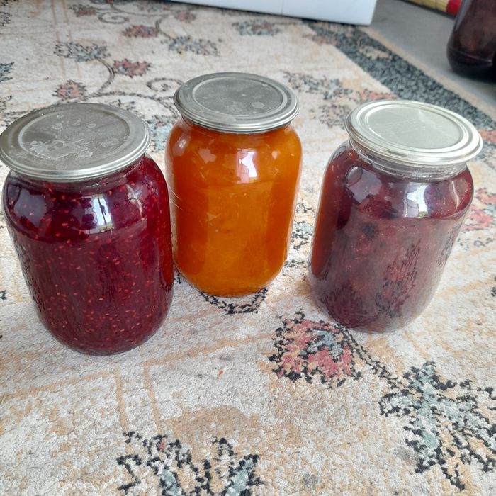 Домашнее варенье малина,клубника,чёрная смородина, вишня,яблоко
